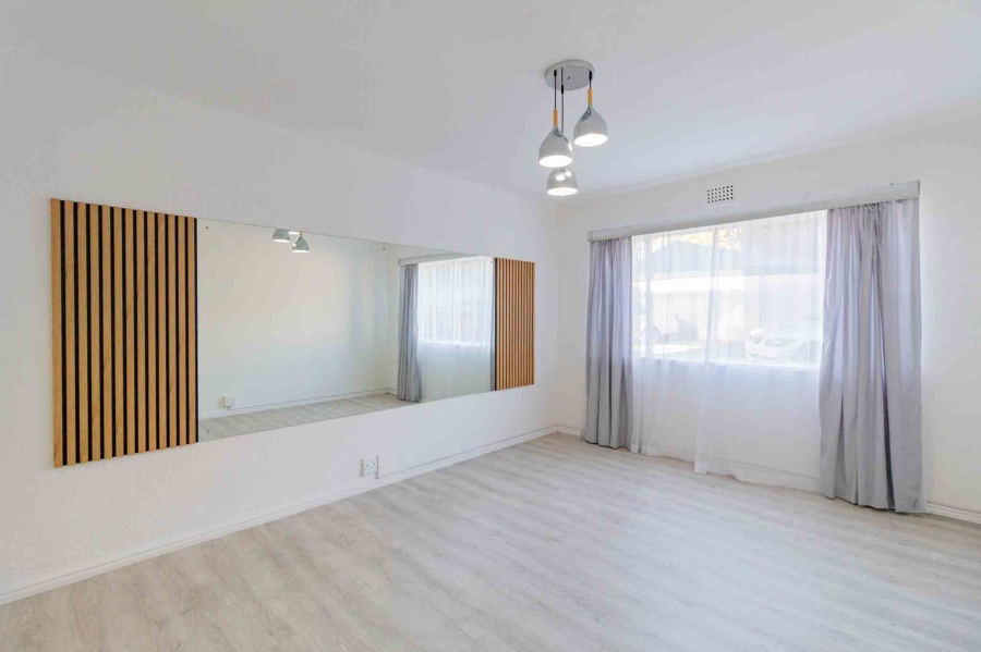 2 Bedroom Property for Sale in Woodstock Western Cape